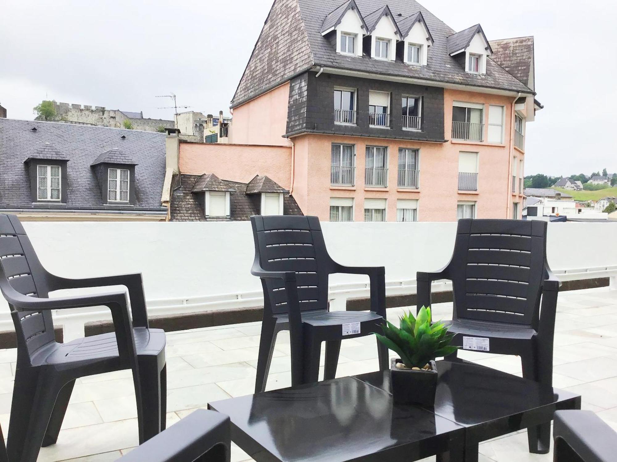 Apartment Le Soleil 140 M2 Climatise Parking Prive Proche Sanctuaires