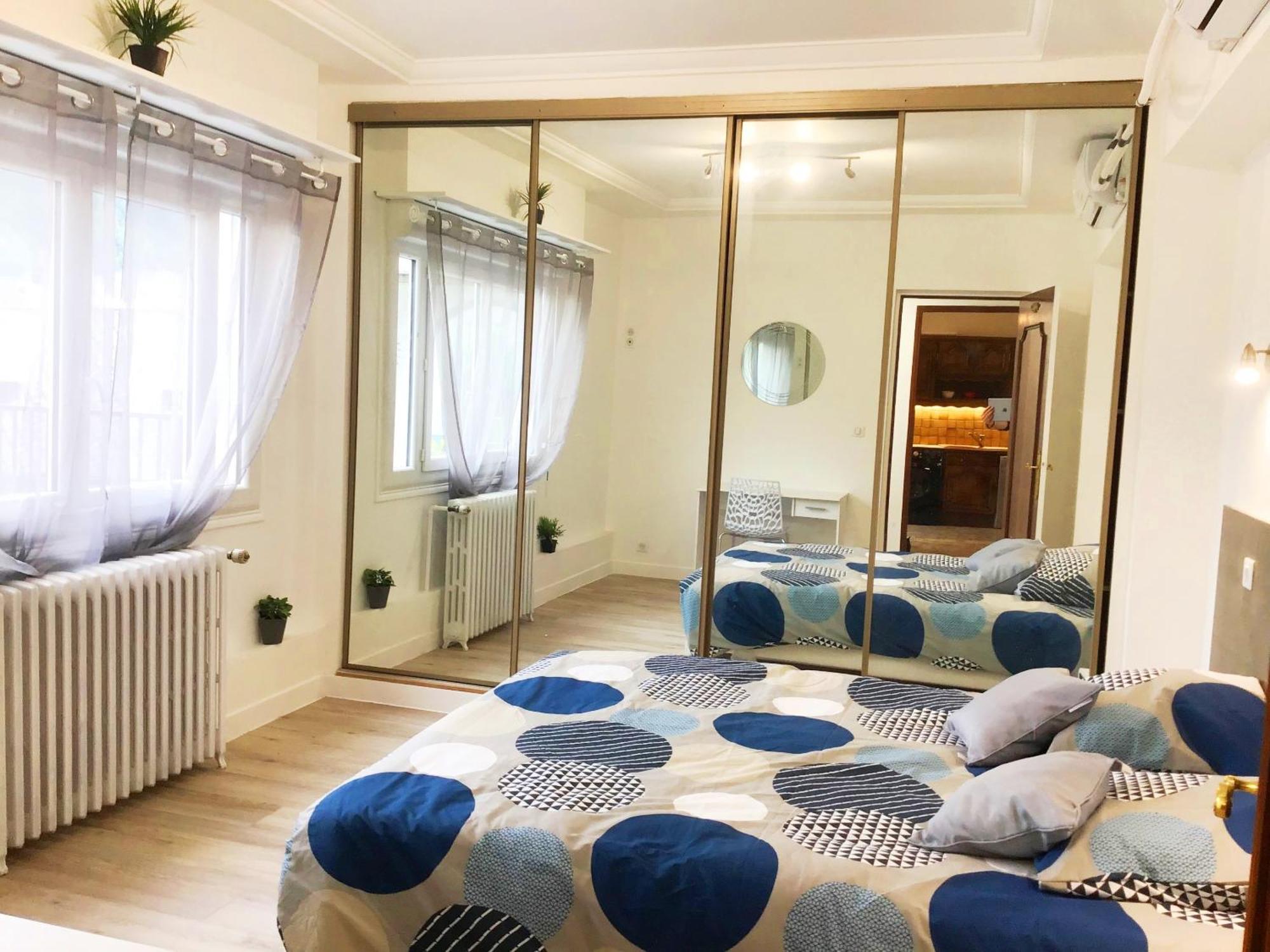 Apartment Le Soleil 140 M2 Climatise Parking Prive Proche Sanctuaires Lourdes