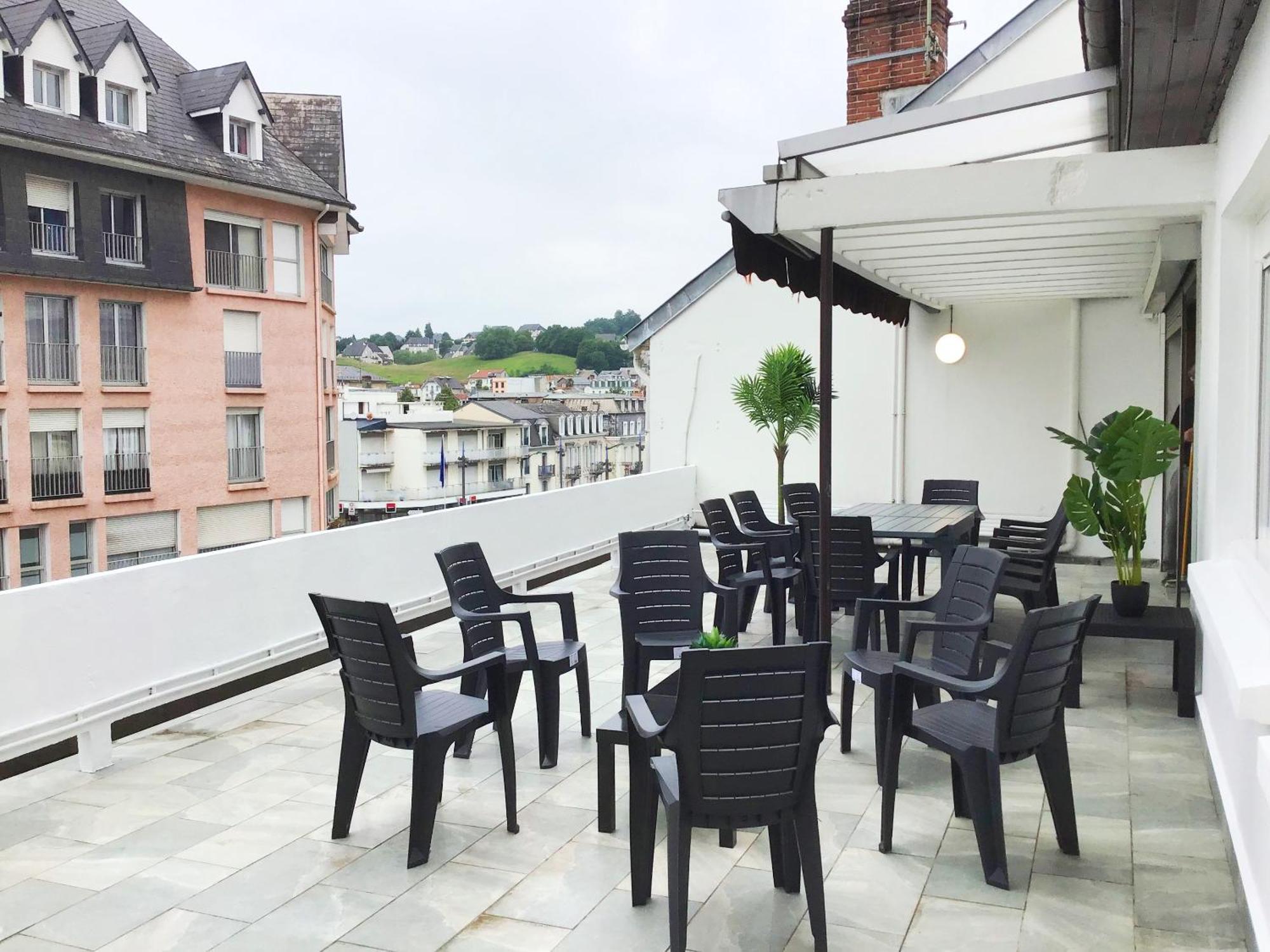 Apartment Le Soleil 140 M2 Climatise Parking Prive Proche Sanctuaires Lourdes